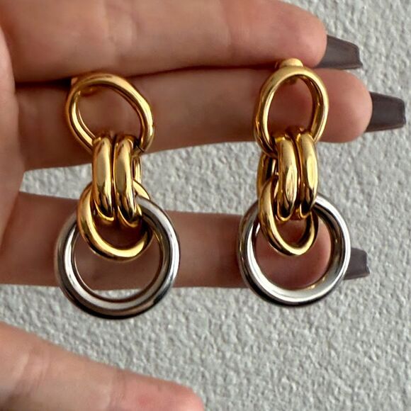 Mixed Metal Round Chain Link Dangle Earrings in Gold & Silver - Picture 6 of 7